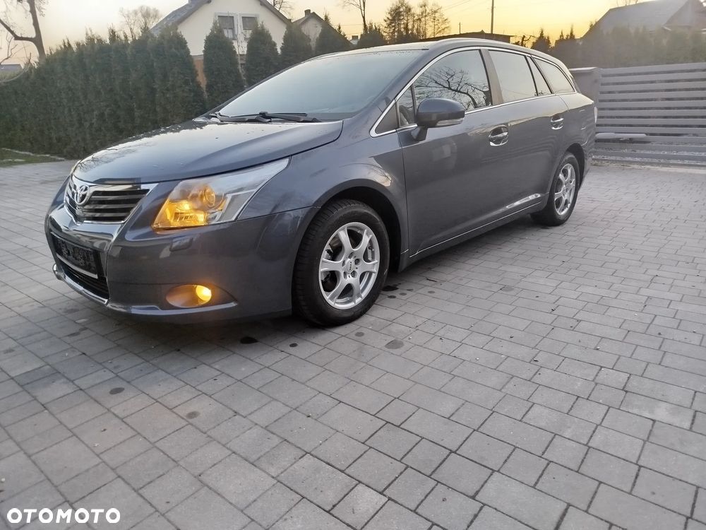 Toyota Avensis 1.8 Comfort - 2