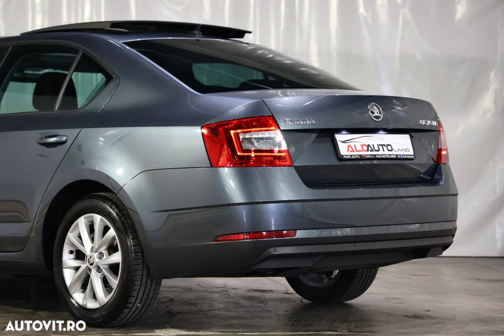 Skoda Octavia 1.6 TDI DSG Ambition - 30