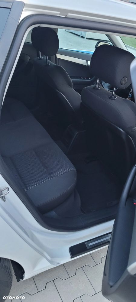 Audi A3 Sportback 1.6 TDI DPF Ambiente S tronic - 11