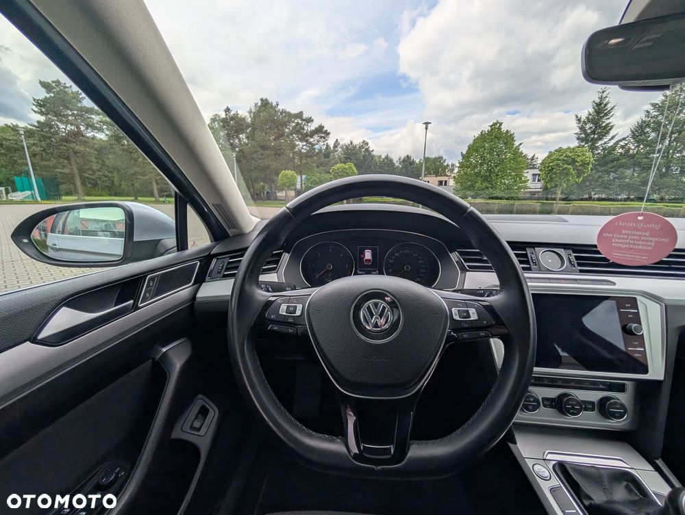 Volkswagen Passat 2.0 TDI BMT Comfortline - 10