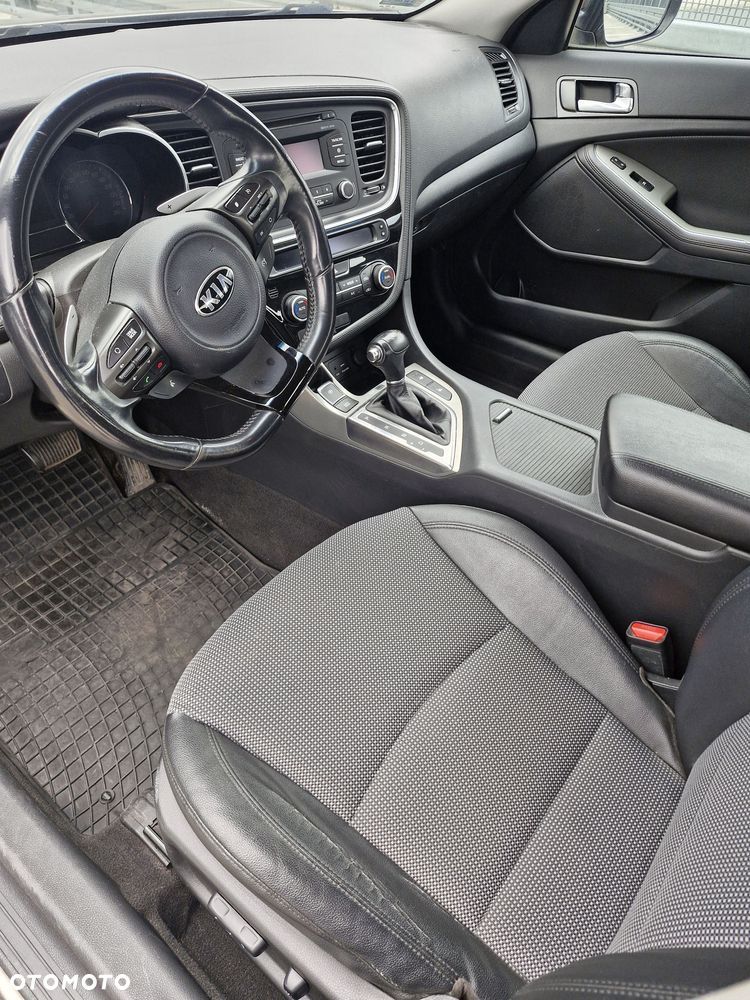 Kia Optima 2.0 L - 7
