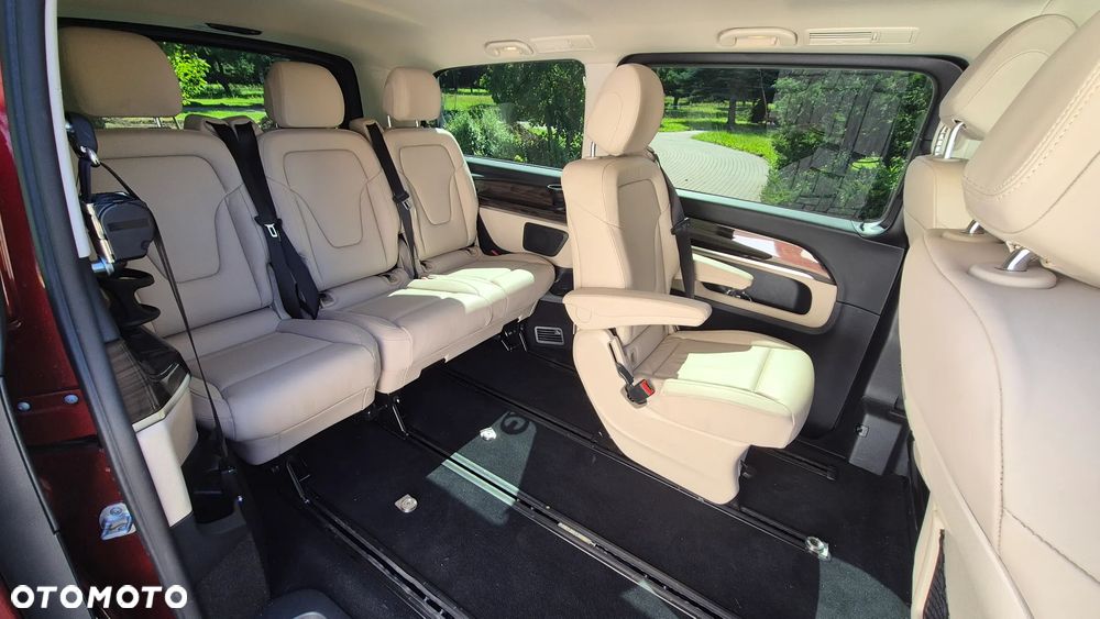 Mercedes-Benz Klasa V 300 d 4-Matic Avantgarde 9G-Tronic (d³ugi) - 12