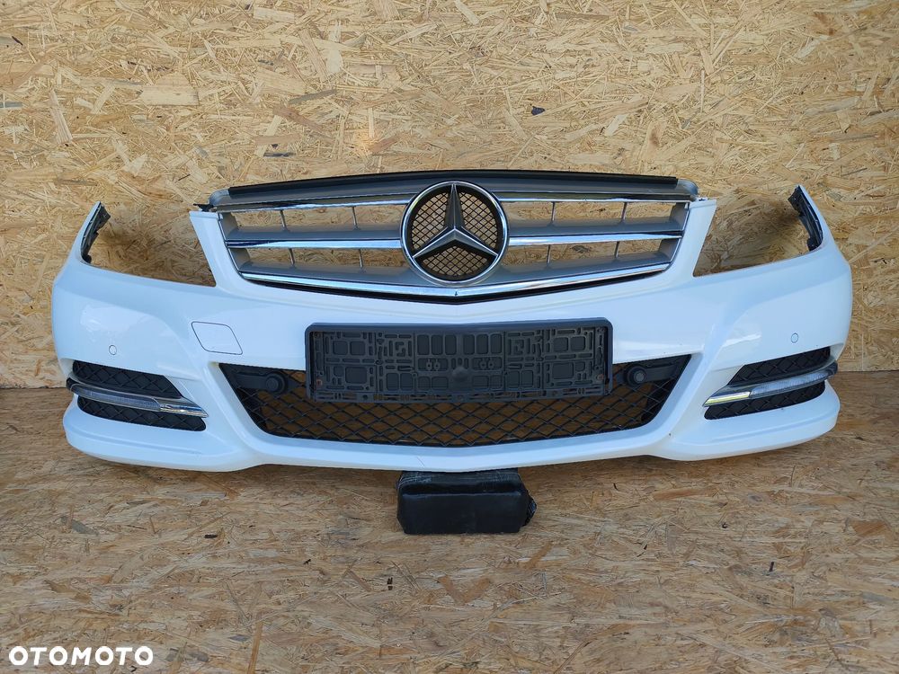 Mercedes C-Klasa W204 Lift 11-14r zderzak przód przedni Grill LED - 1