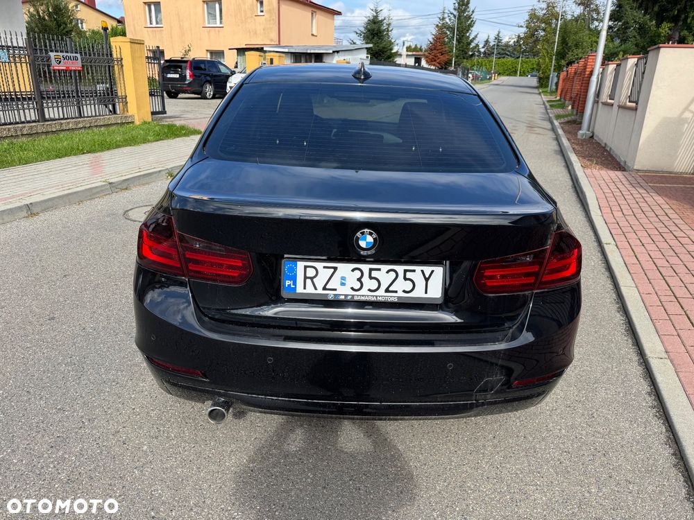 BMW Seria 3 318d Luxury Line EU6 - 8