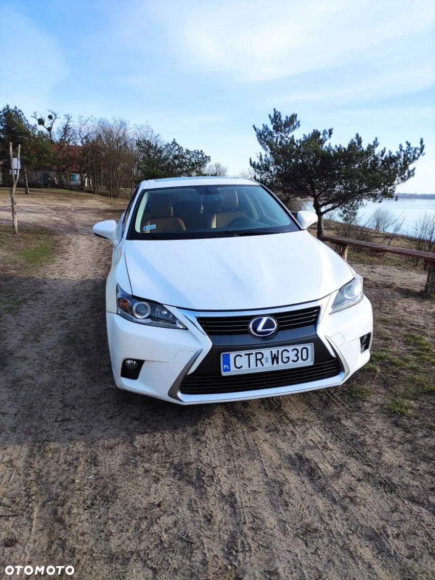 Lexus CT 200h Dynamic Line - 1