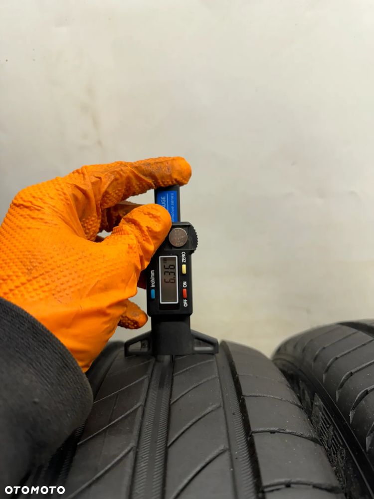 G-2697 205/45R17 88H MICHELIN PRIMACY 4 - 2