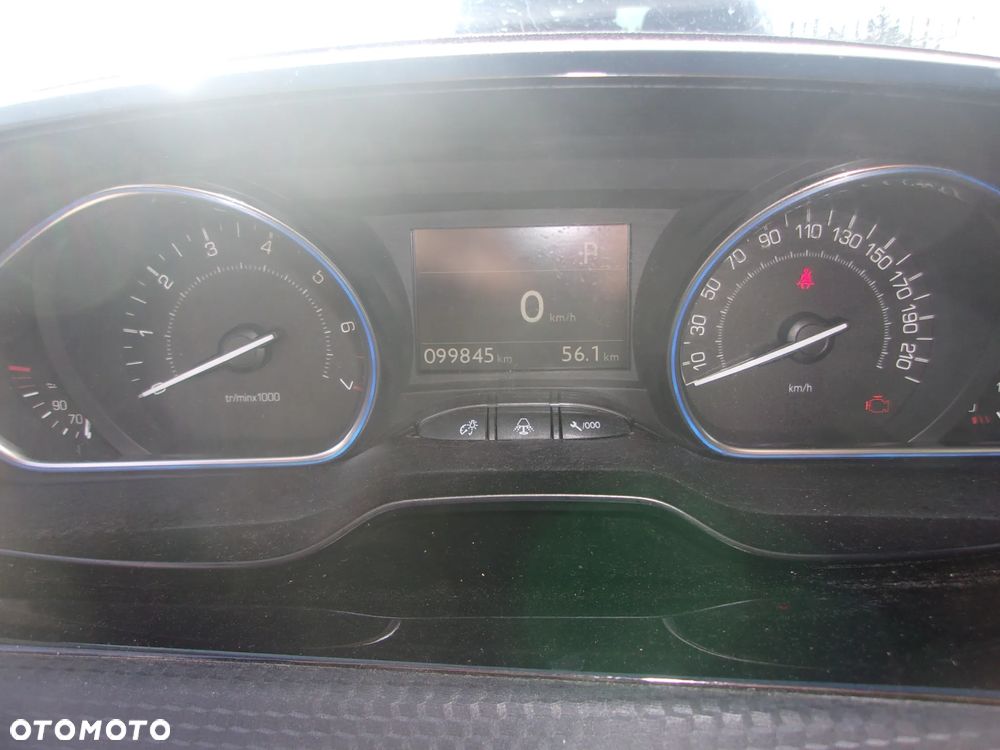 Peugeot 2008 PureTech 110 Stop&Start EAT6 Crossway - 6