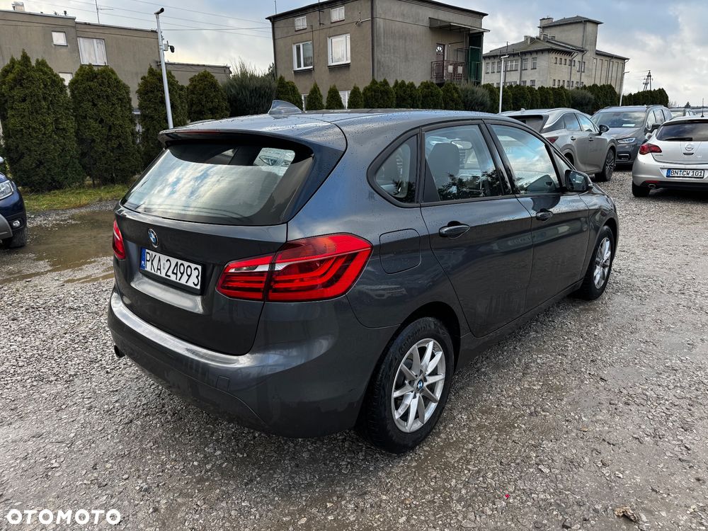 BMW Seria 2 218d - 22
