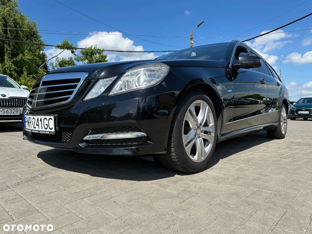 Mercedes-Benz Klasa E - 32