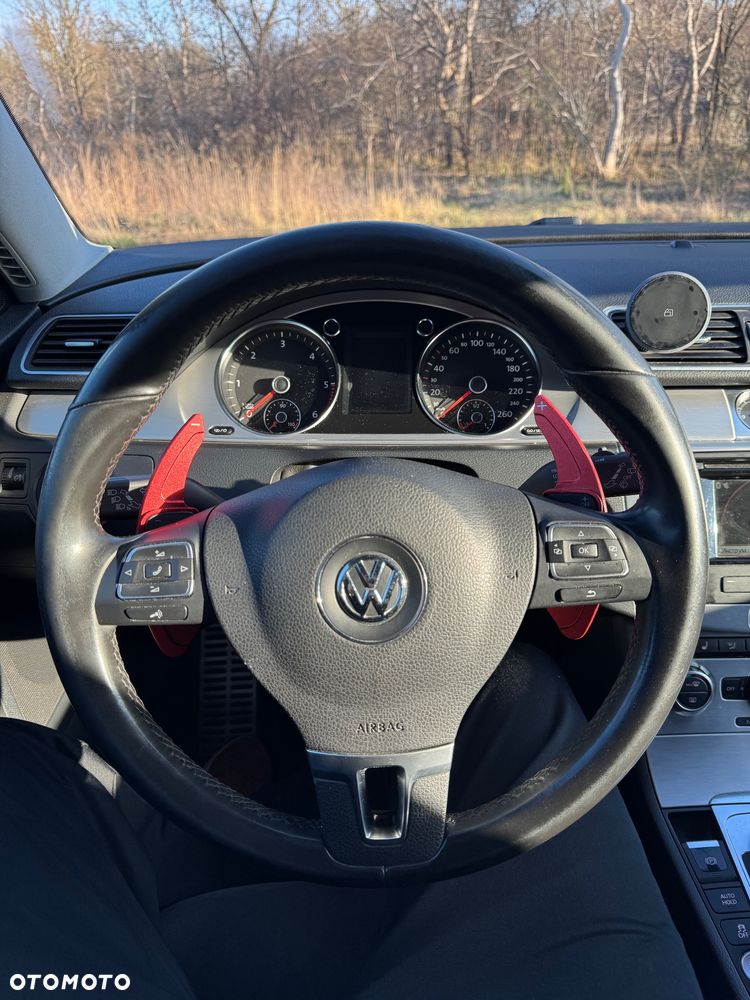 Volkswagen Passat 2.0 TDI Highline R-Style DSG - 19