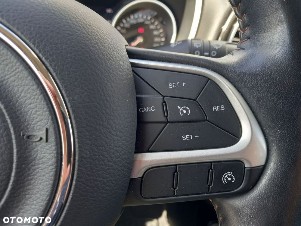 Jeep Compass - 16