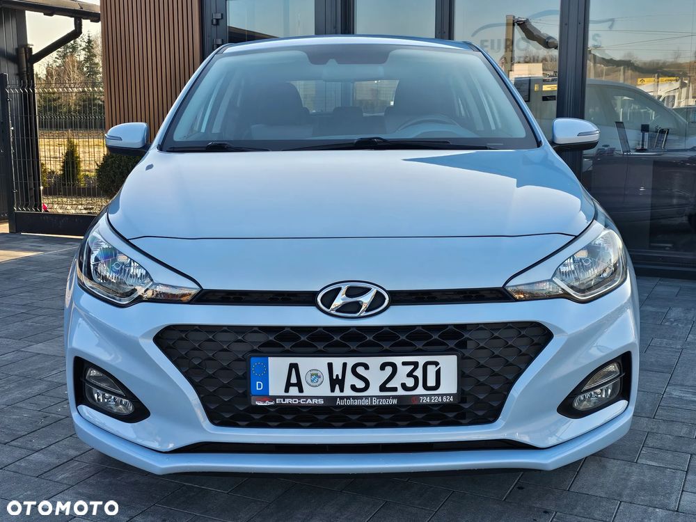 Hyundai i20 blue 1.2 Trend - 3