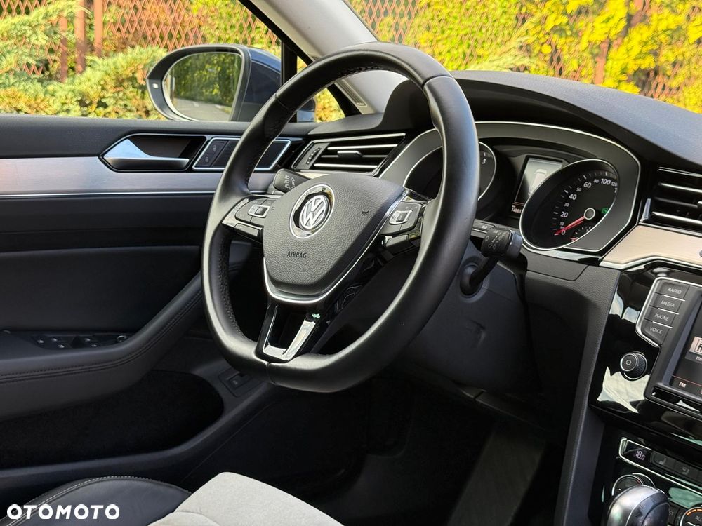 Volkswagen Passat 2.0 TDI SCR (BlueMotion Tech) 4Mot DSG Highline - 13