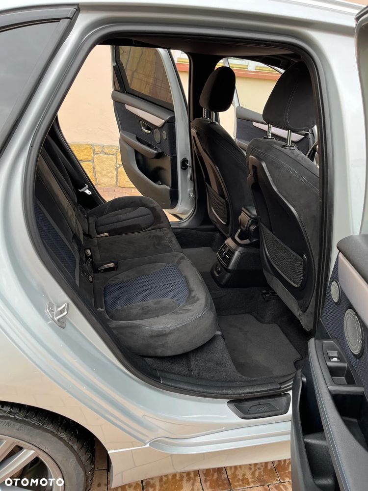 BMW Seria 2 220d M Sport - 9