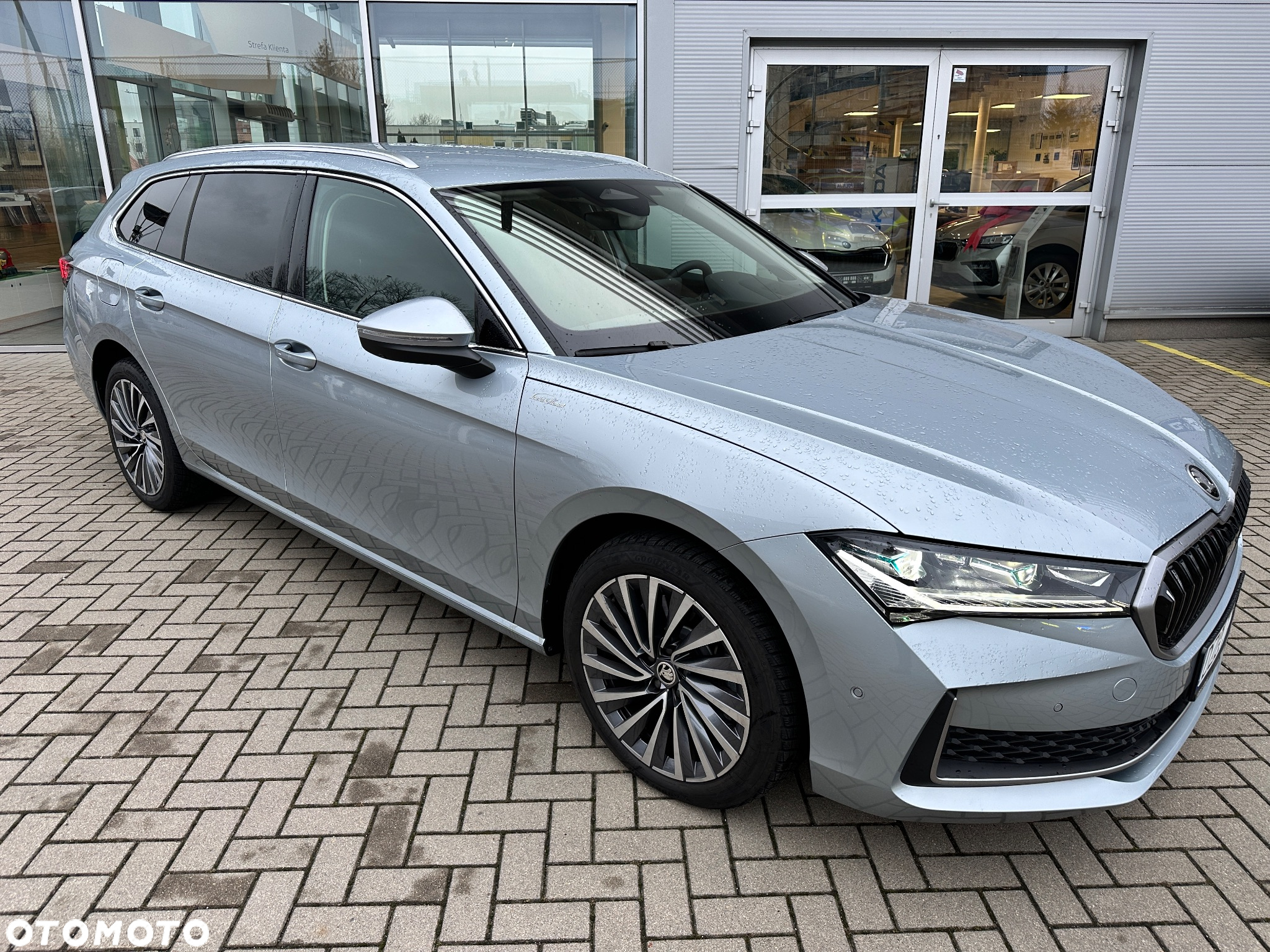 Skoda Superb 2.0 TDI SCR 4x4 L&K DSG - 10