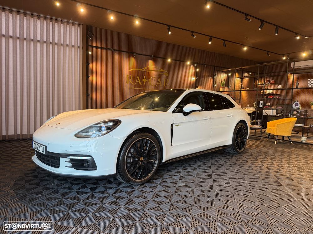 Porsche Panamera Sport Turismo 4 E-Hybrid Platinum Edition - 2
