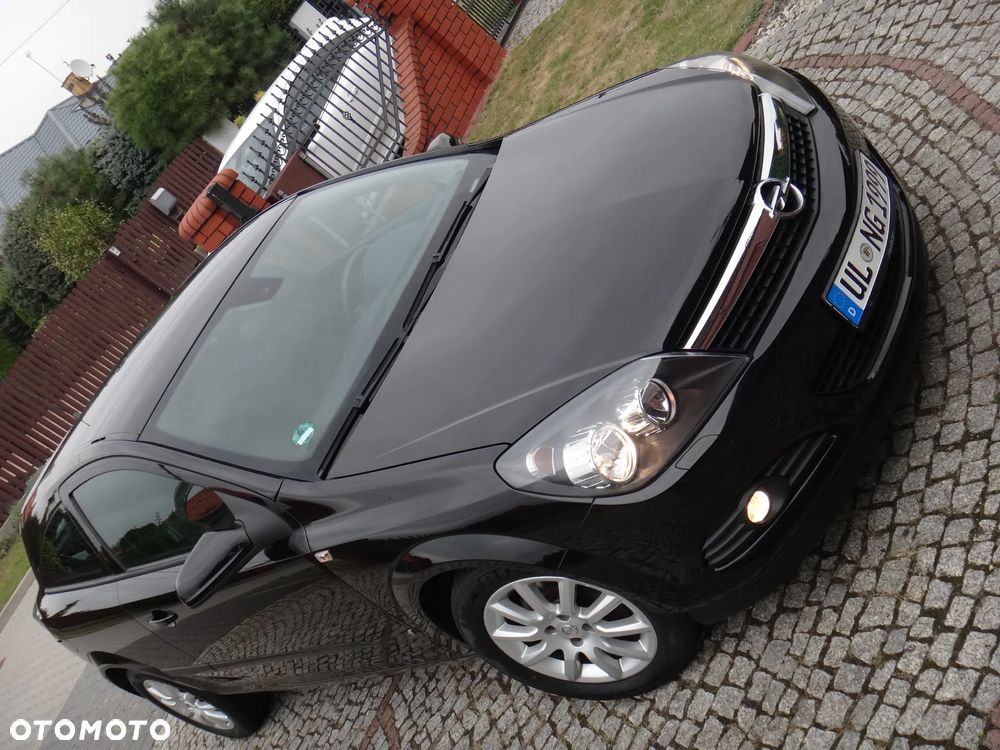 Opel Astra 1.6 NAVI - 1