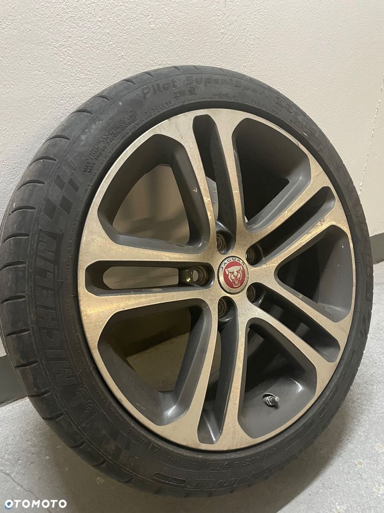 Jaguar XE 2.0 T Prestige - 16