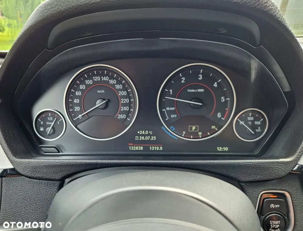 BMW Seria 3 330d xDrive - 16