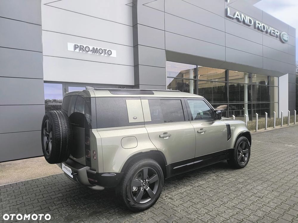 Land Rover Defender - 8