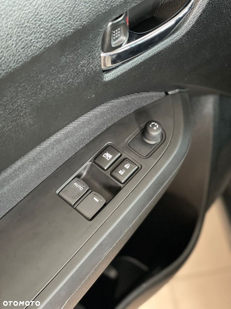 Suzuki Vitara - 23