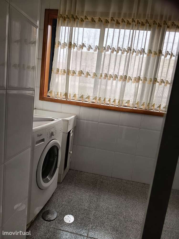 Apartamento T3 com varanda, garagem e jardim - Grande imagem: 3/11