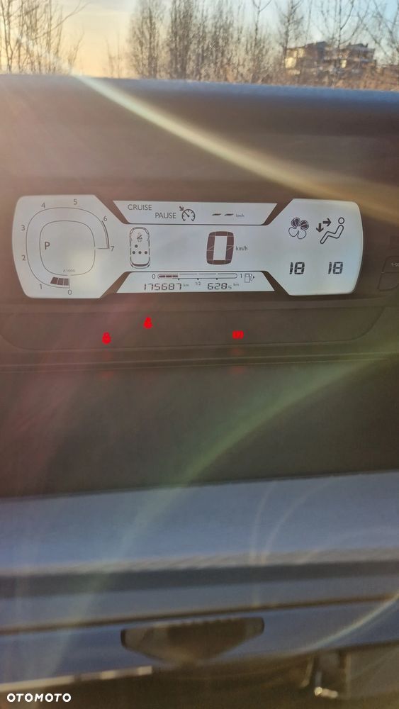 Citroën C4 Picasso PureTech 130 Stop&Start EAT6 SELECTION - 18