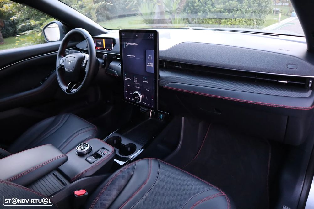Ford Mustang Mach-E 75.7 kWh Premium AWD - 25