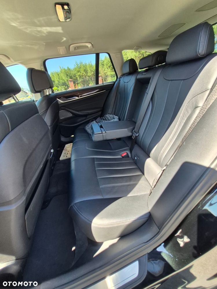BMW Seria 5 540i xDrive GPF Luxury Line - 16