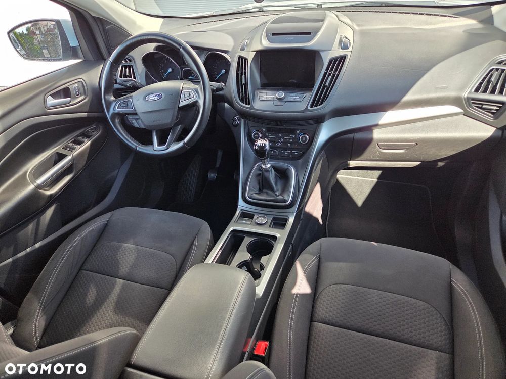 Ford Kuga 1.5 EcoBoost 2x4 Titanium - 8