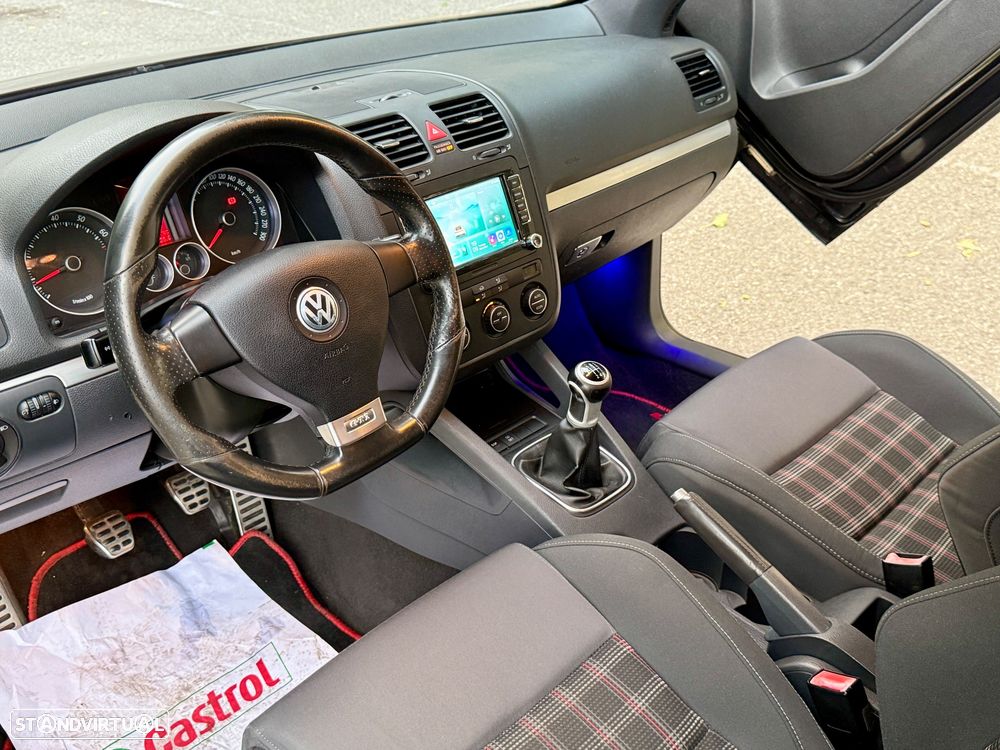 VW Golf 2.0 GTi - 16