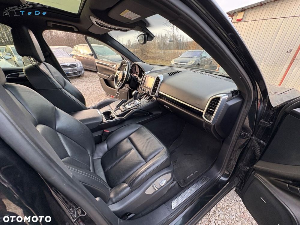 Porsche Cayenne Diesel Platinum Edition - 32