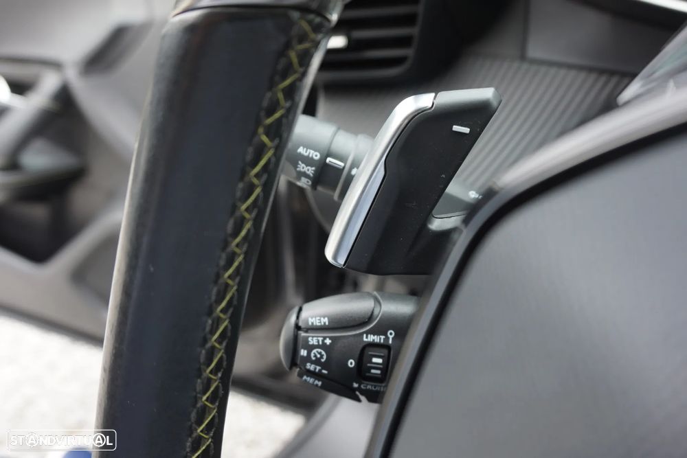 Peugeot 2008 1.5 BlueHDi GT Line EAT8 - 34