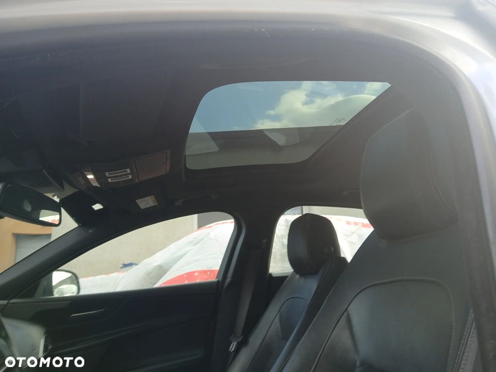 Jaguar XE 20d R-Sport Ingenium Edition - 14