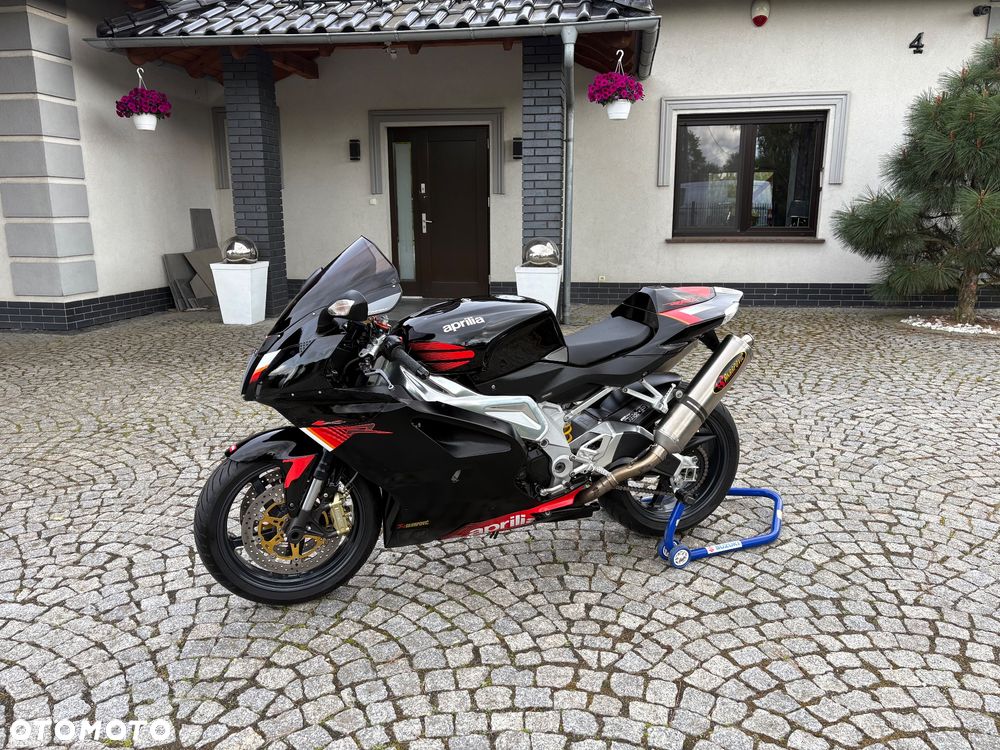 Aprilia RSV - 12