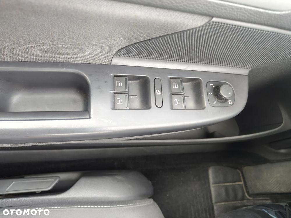 Volkswagen Jetta 1.9 TDI Trendline - 9