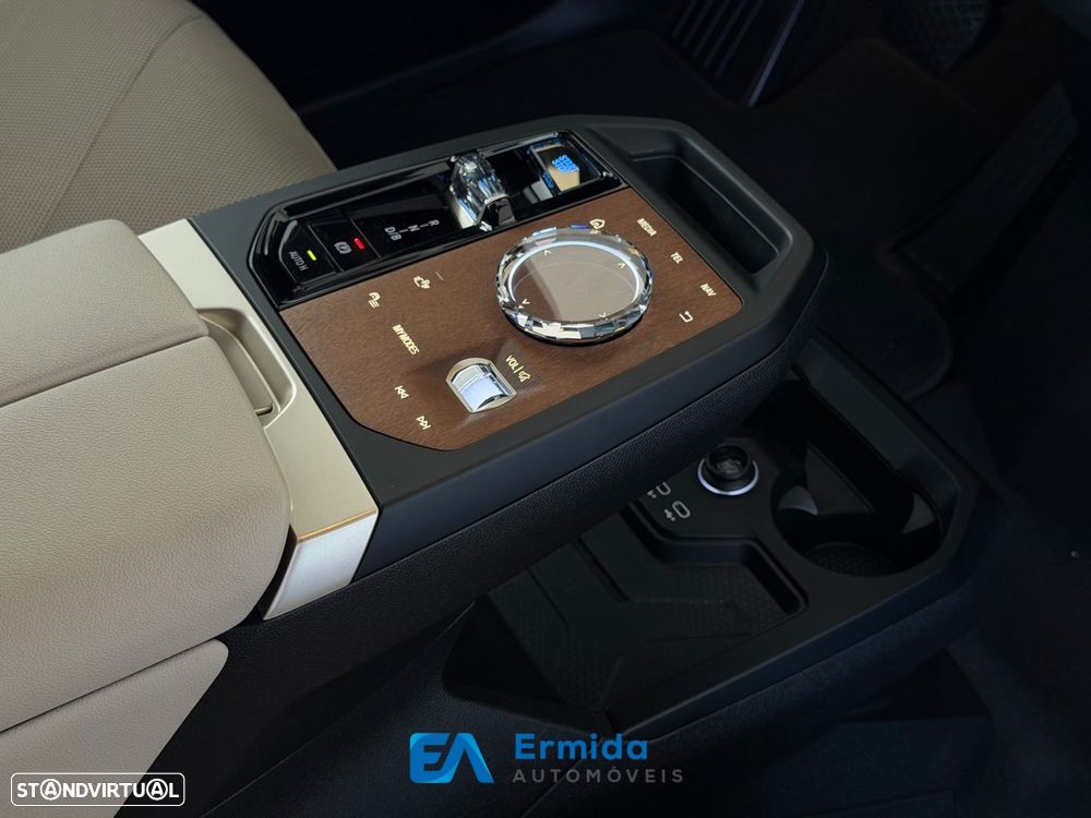 BMW iX xDrive 40 Pack Desportivo - 19