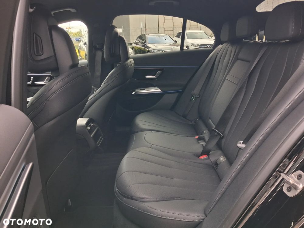 Mercedes-Benz Klasa E 220 d mHEV Avantgarde 9G-Tronic - 12