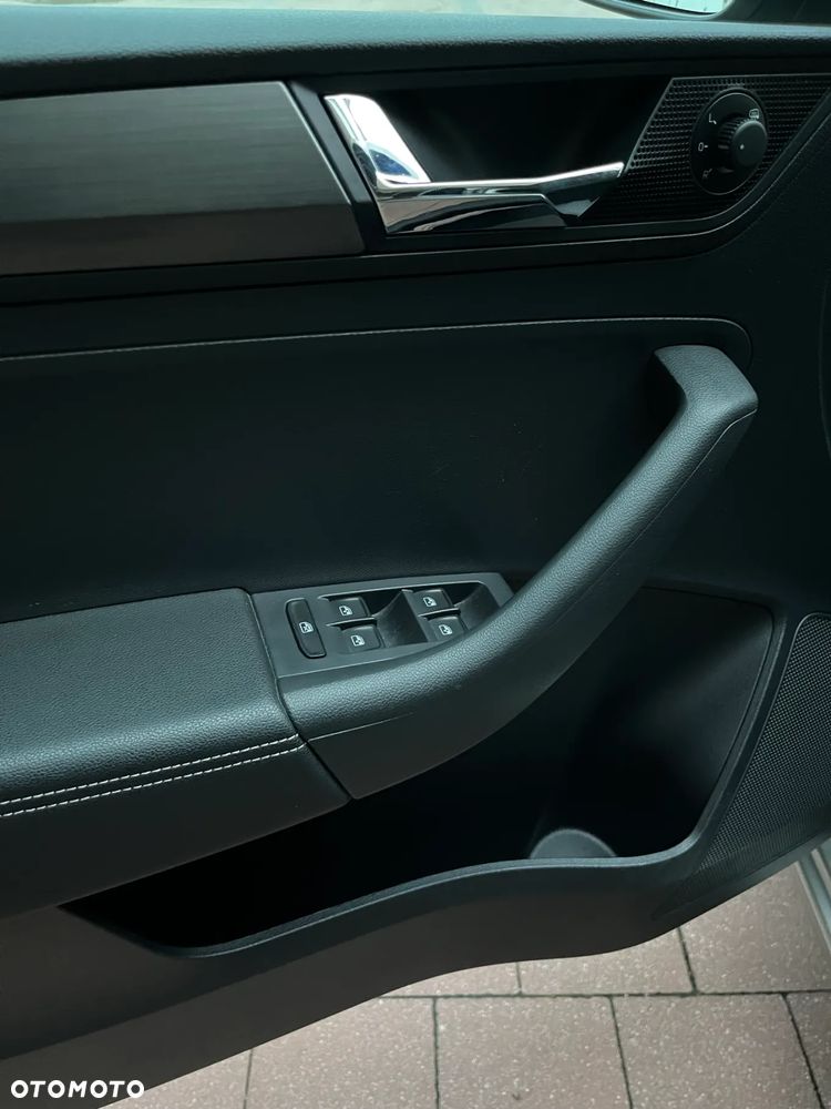 Skoda RAPID 1.0 TSI Style - 18