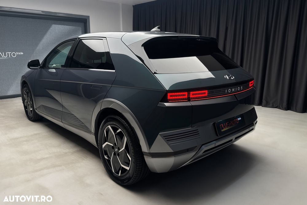Hyundai IONIQ - 9