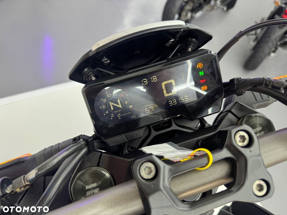 Honda CB - 24