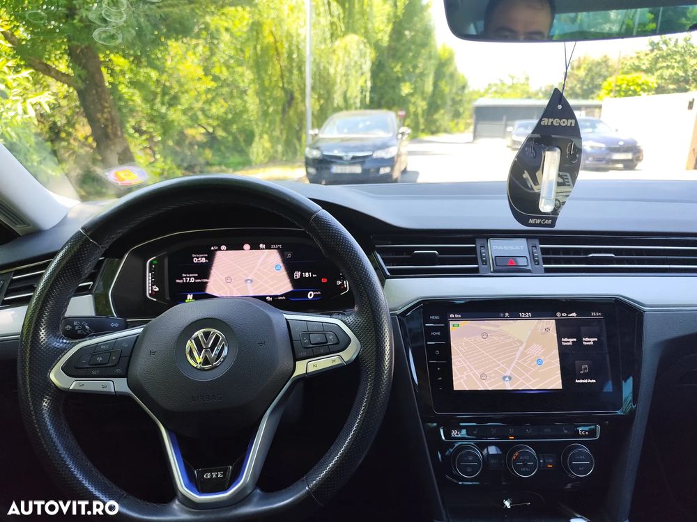 Volkswagen Passat - 14