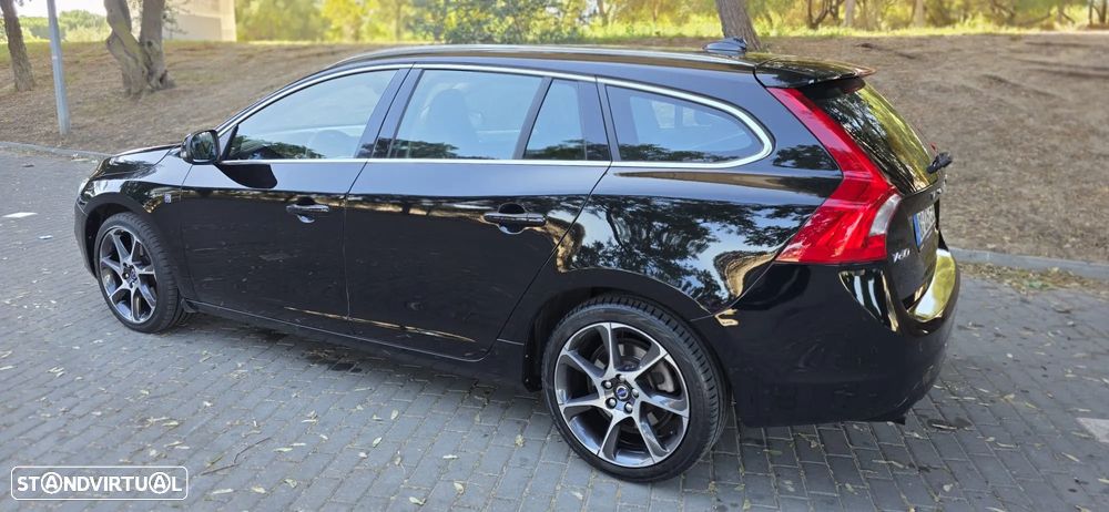 Volvo V60 2.0 D3 VOR Geartronic - 11