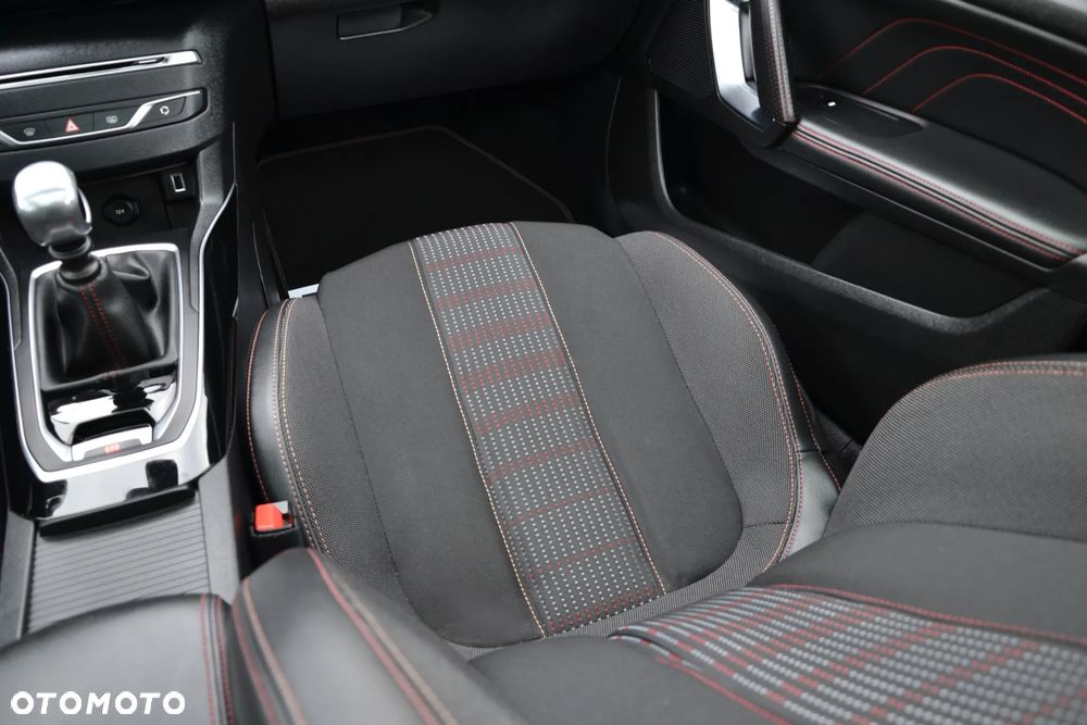 Peugeot 308 BlueHDi 130 Stop & Start GT - 34