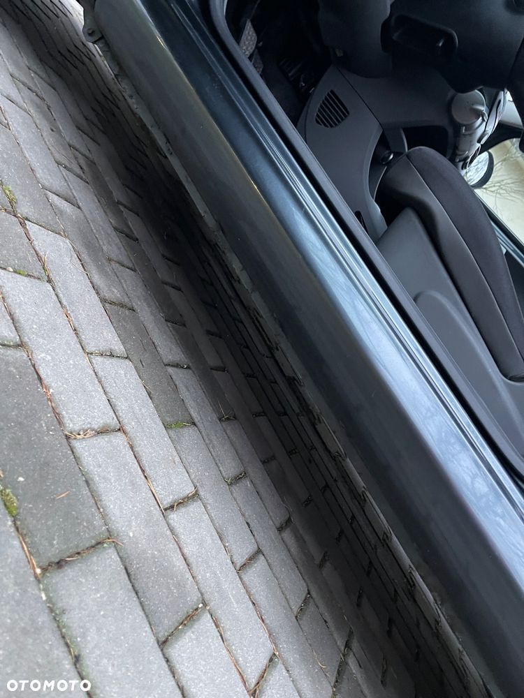 Peugeot 107 1.0 Active - 32