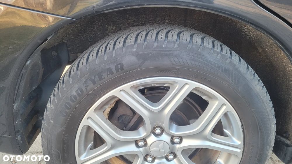 Mitsubishi Outlander - 5