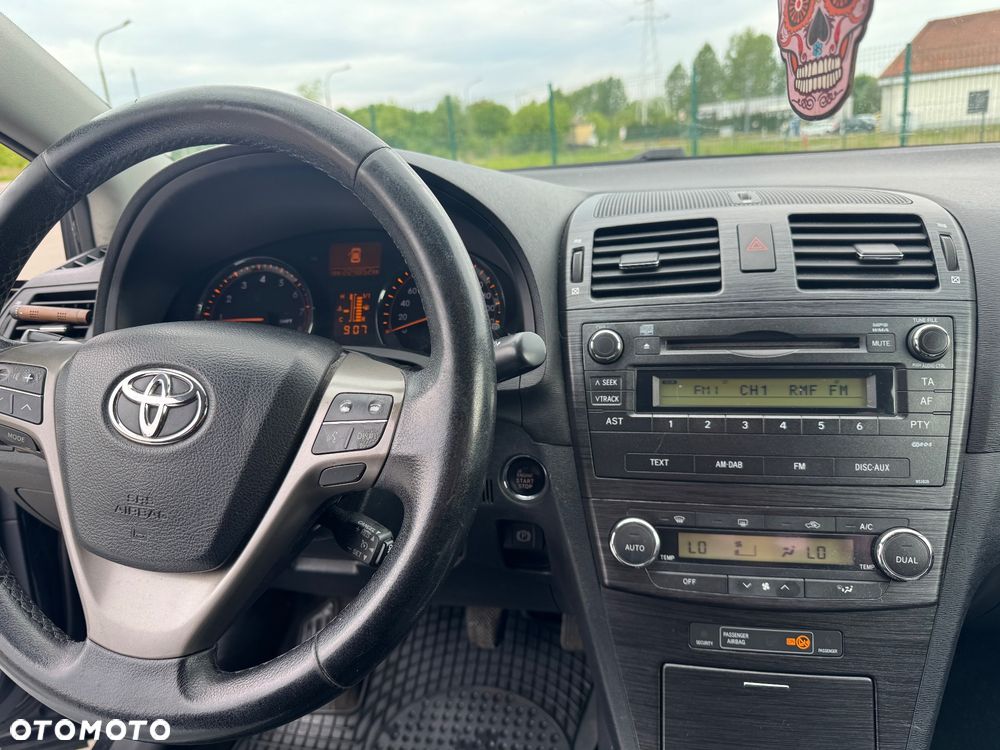 Toyota Avensis 1.8 Sol plus - 17