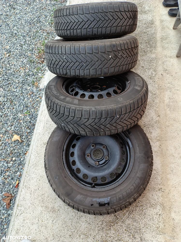 Volkswagen Golf 2.0 TDI Highline - 12