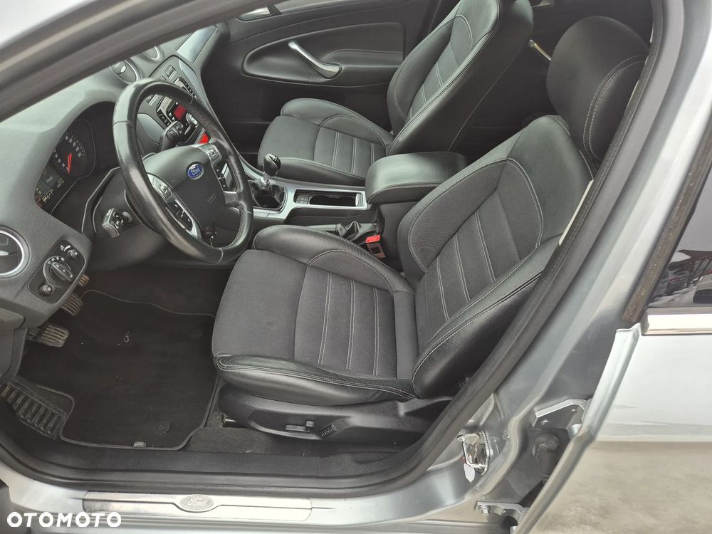 Ford Mondeo 2.0 TDCi Titanium S - 18