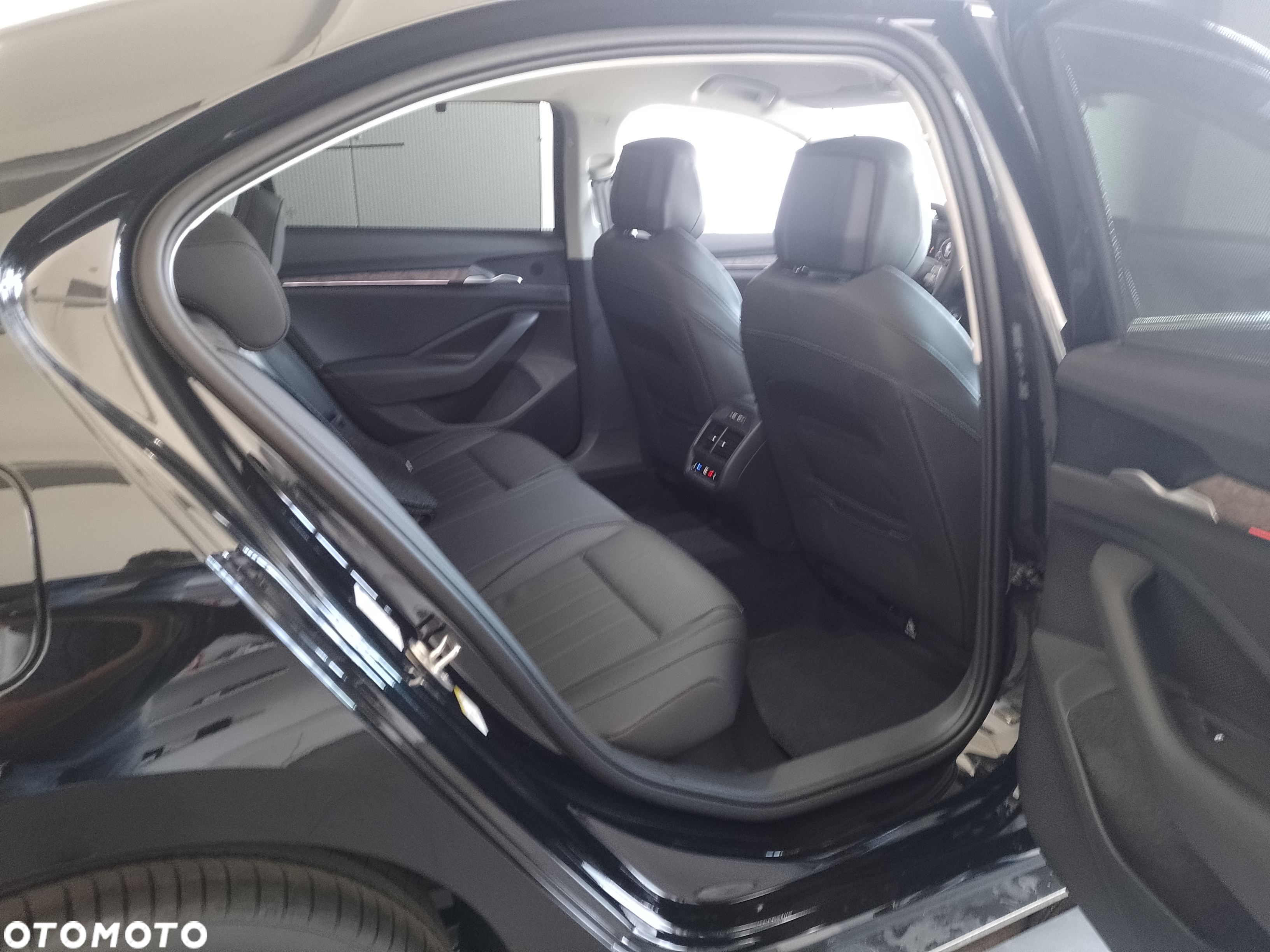 Skoda Superb 2.0 TSI L&K DSG - 29
